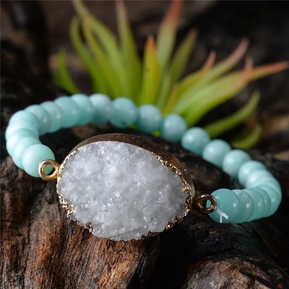Gorgeous Druzy Anthropologie bracelet💚💫 - Picture 4 of 6